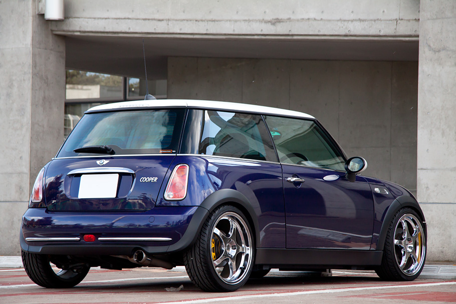 05y MINI Cooper 1オーナー カスタム 入庫しました。_c0317377_21000586.jpg