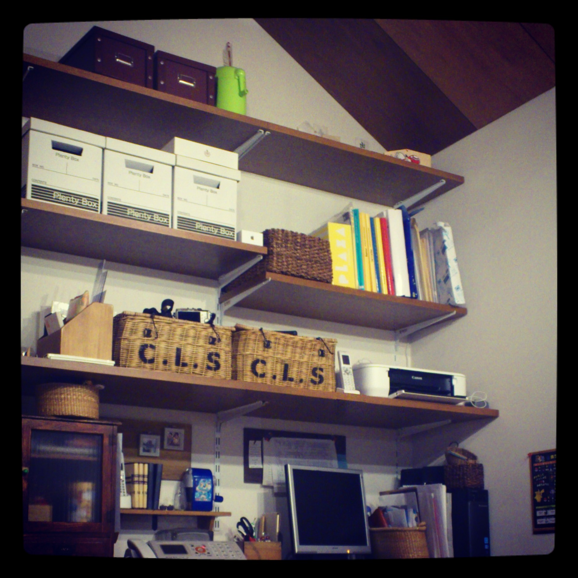 今度は書類_a0235880_12102264.jpg