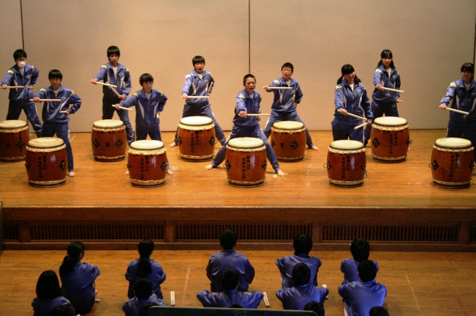 小川中学校和太鼓活用音楽授業（１年１組第２回目）_c0034622_1781791.jpg