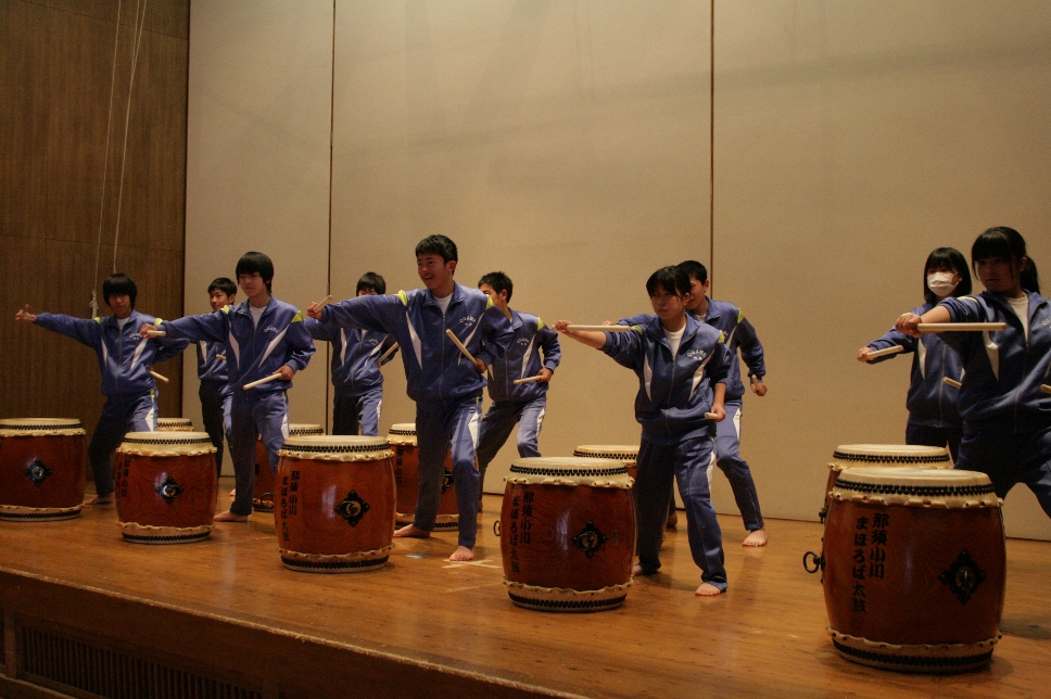 小川中学校和太鼓活用音楽授業（１年１組第２回目）_c0034622_1785794.jpg