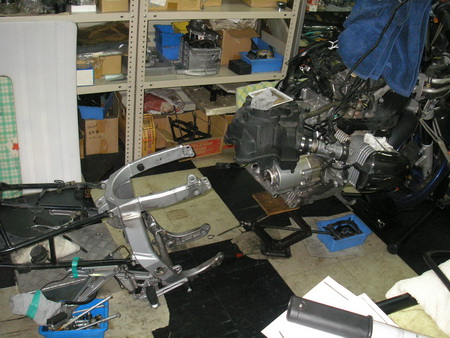 BMW R1100S(BCR) ミッション_e0218639_18231573.jpg