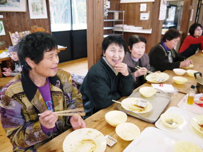 「きらり水源村」 無農薬・無化学肥料で育てた菊池水源産「えごま」試食会!!その3_a0254656_18424210.jpg