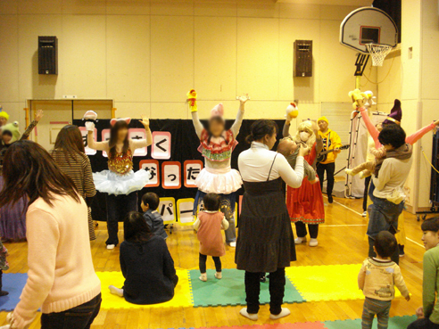 2014-3-5　馬橋児童館　「おおきくなったねパーティ」で人形劇_e0026056_23241945.jpg