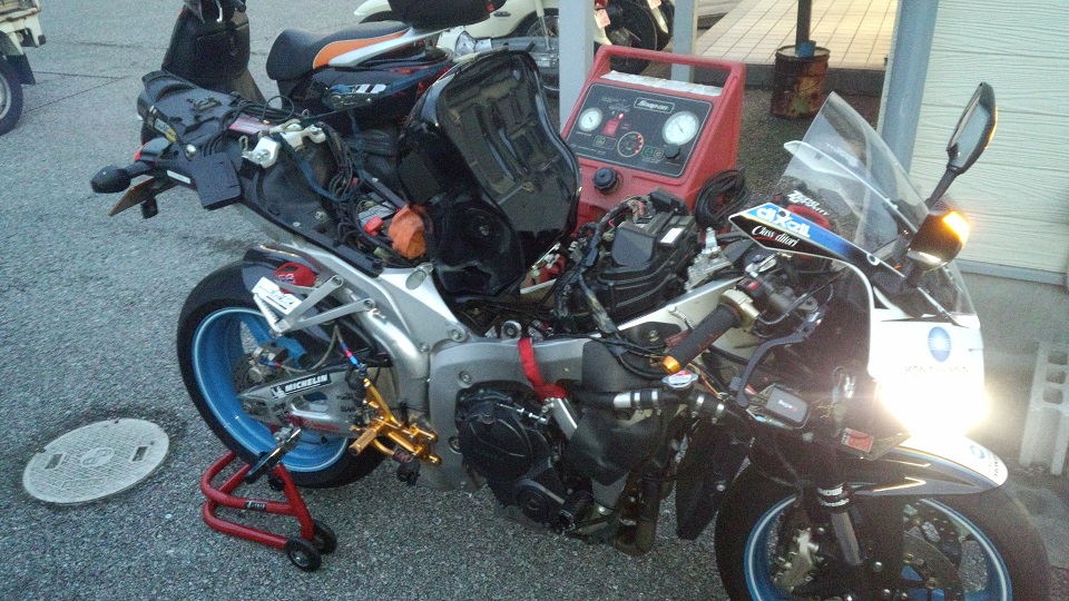 CBR600RR　カム交換　フルパワー化①_e0114857_9412415.jpg