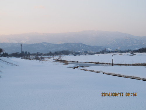 最上川・松川河畔へ散歩、３月１７日（２）_c0075701_8593750.jpg