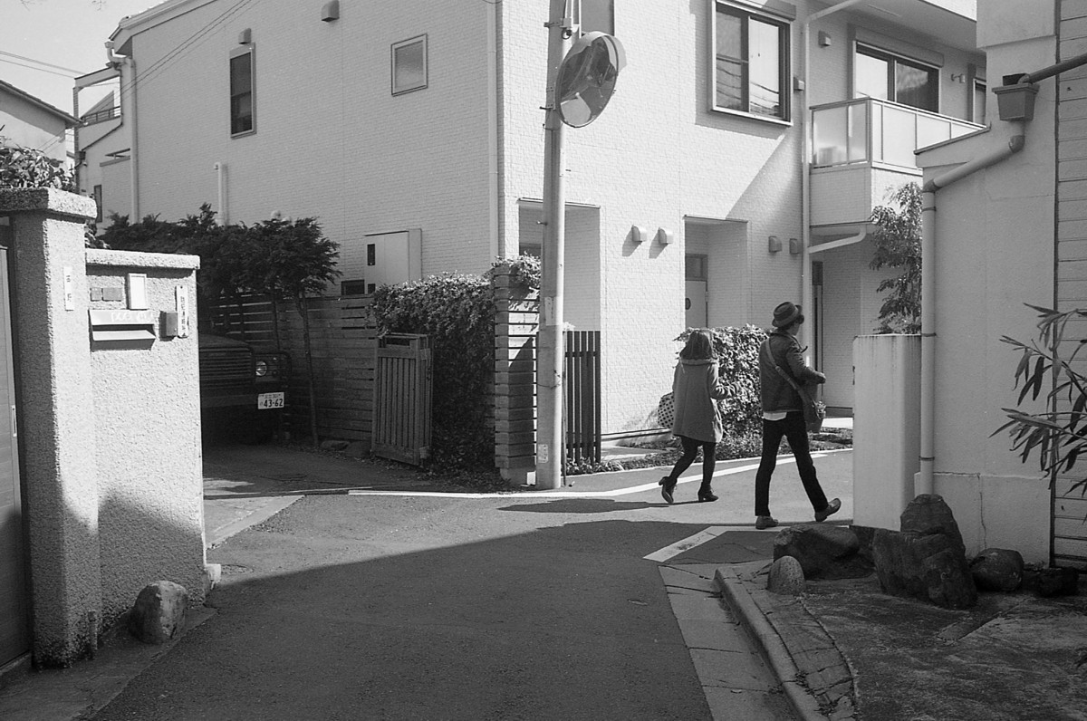 春の日あたりを探して谷根千散歩 谷中へび道 クラカメおじさんの気まぐれ写真 春の日あたりを探して谷根千散歩 谷中へび道 クラカメおじさんの気まぐれ写真