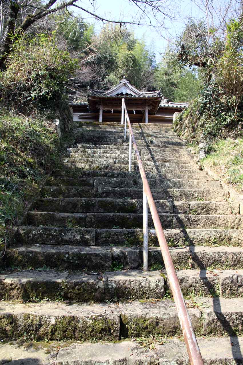 笑う狛犬・・・王子神社・八幡神社-1♪_d0058941_21163856.jpg