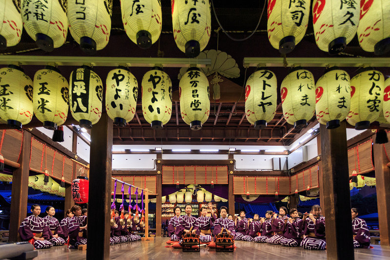 京都・東山花灯路2014　舞踊奉納（祇園甲部・亜矢子さん、恵里葉さん）_f0155048_23453838.jpg