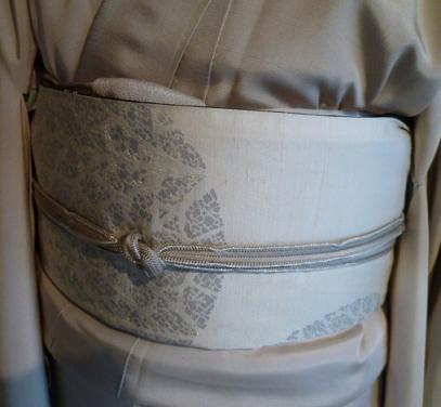 春らしいお色の刺繍の着物のお客様。_f0181251_14594029.jpg