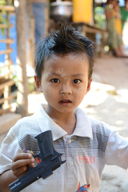 ミャンマー子供写真_e0171573_22145826.jpg