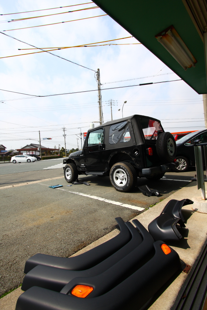 AIさまTJ 外装作業開始_f0105425_183553.jpg
