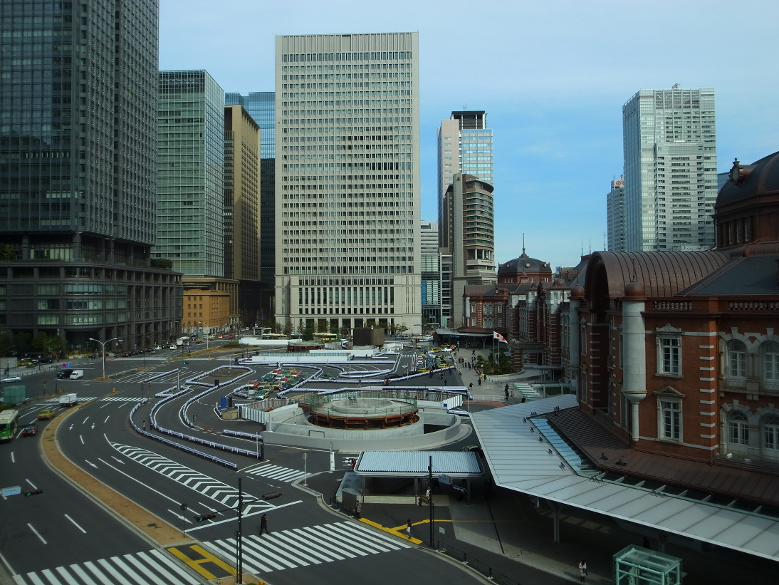 Tokyo Station..._f0152550_21532824.jpg