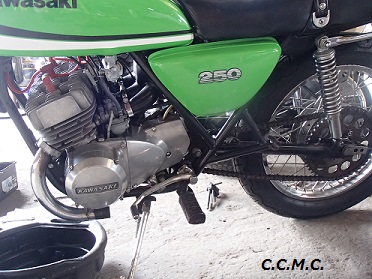 KAWASAKI KH250 マフラーのラバーパッキン交換 : C.C.M.C.