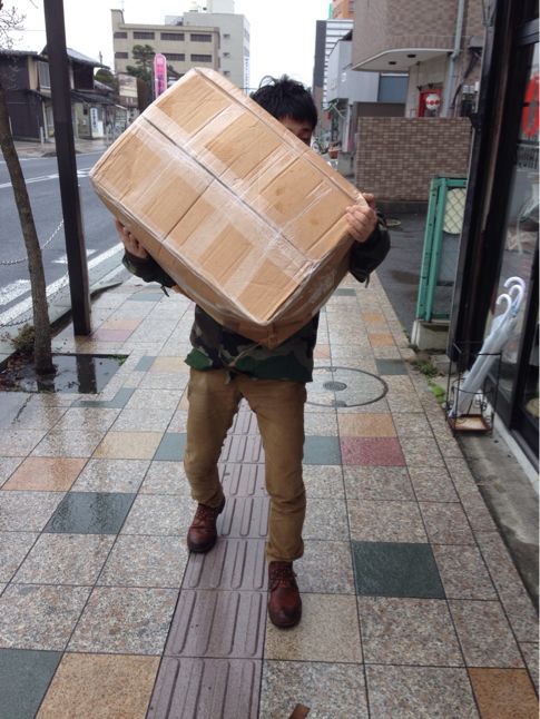 イタリアからメインの船便が届きましたよ!_f0226051_11234917.jpg
