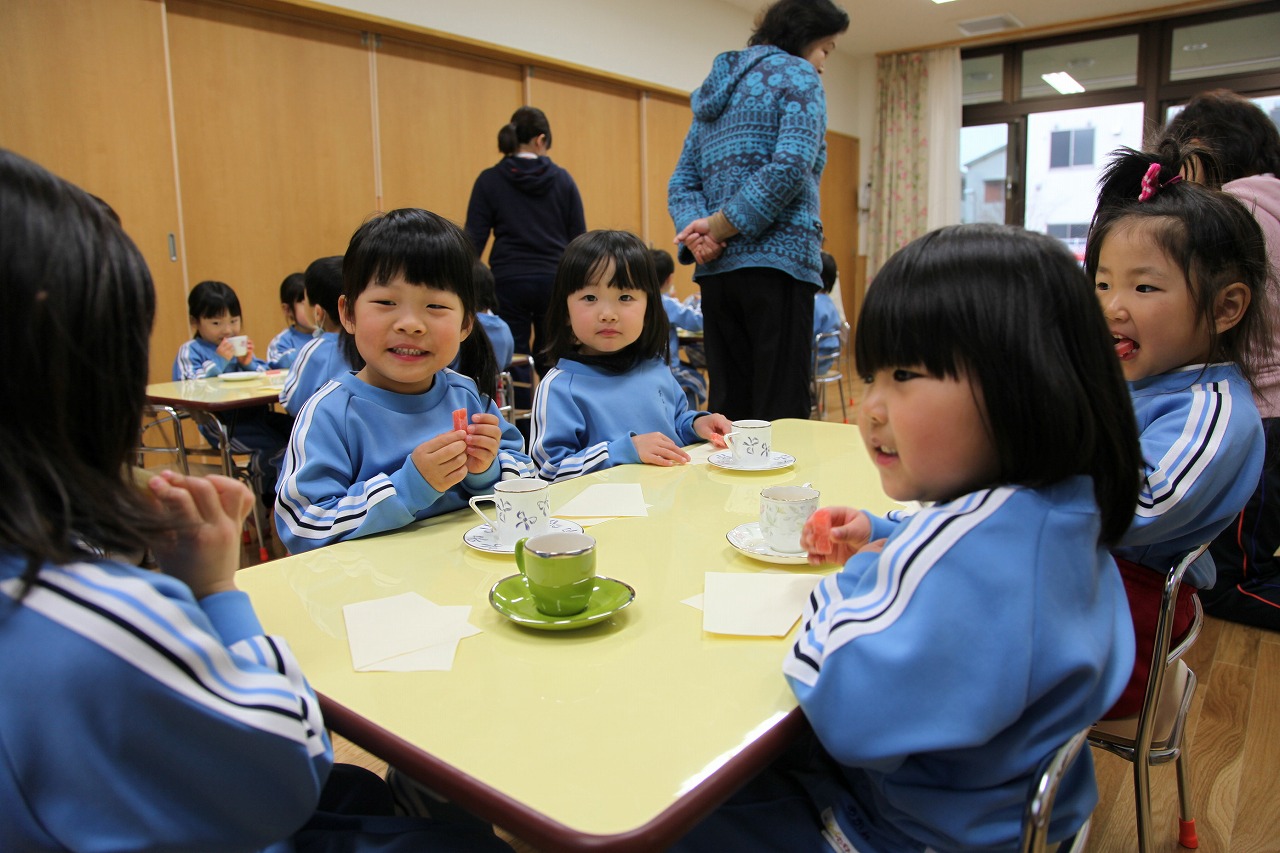 ティー パーティー_b0277979_1812499.jpg
