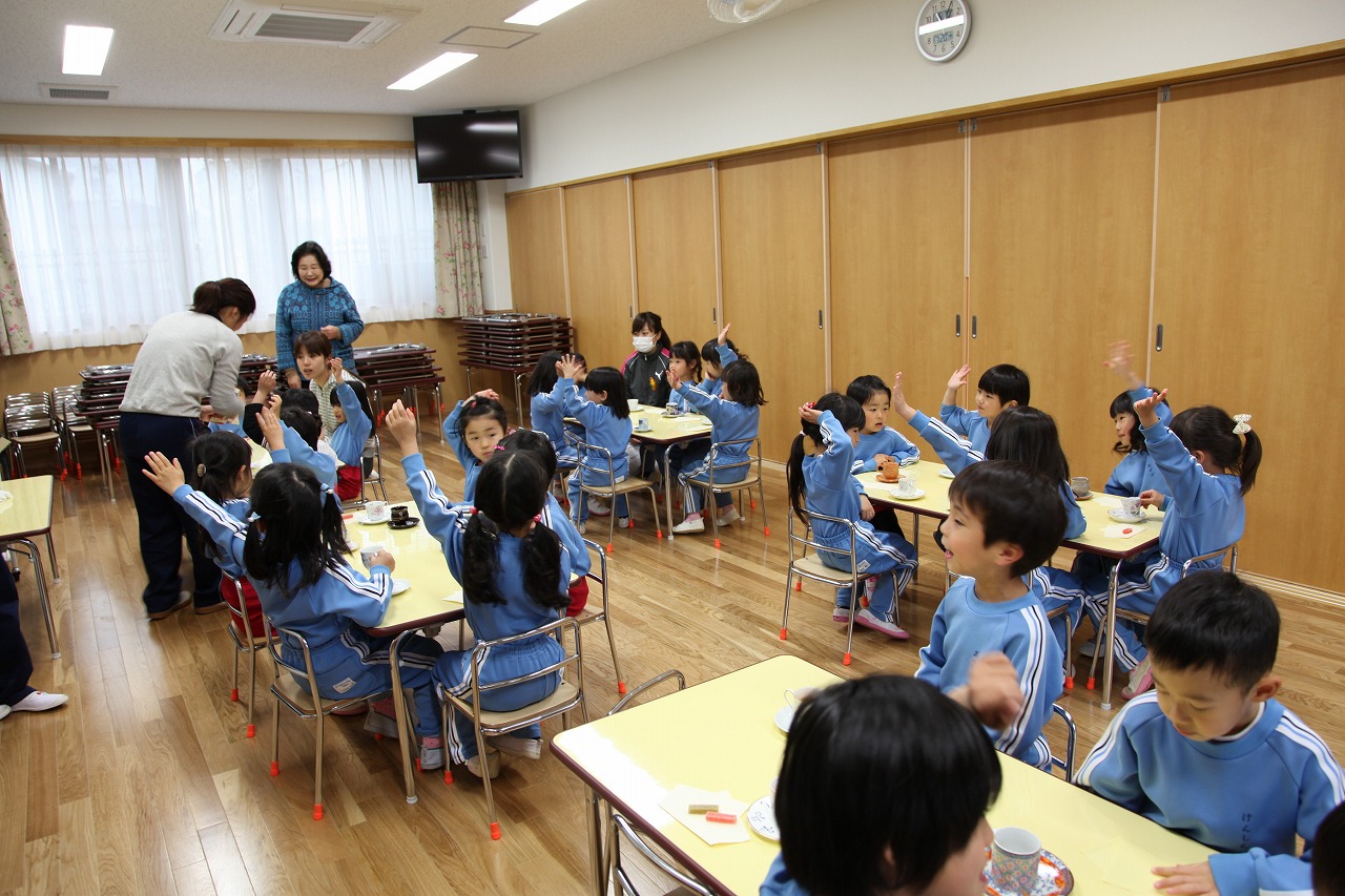 ティー パーティー_b0277979_1815047.jpg