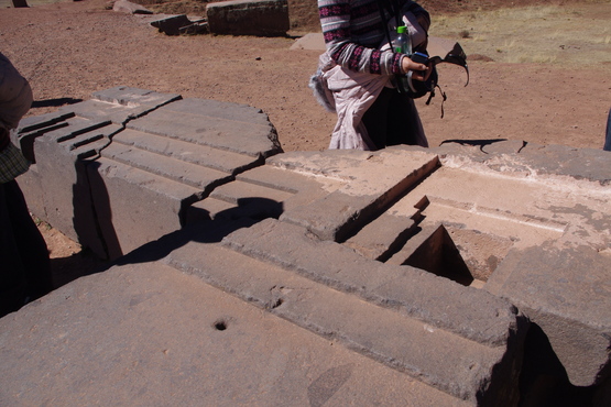 Tiwanaku 9 ~ Akapana(Pyramid)2 ~_e0220604_1819370.jpg