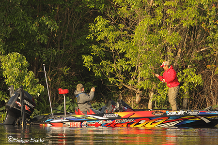 Bassmaster Elite Series #2 St. Johns River, FL 初日_a0097491_7514862.jpg