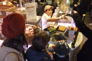 3月20日のNYはマカロン・デー by François Payard Bakery_b0007805_21475398.jpg