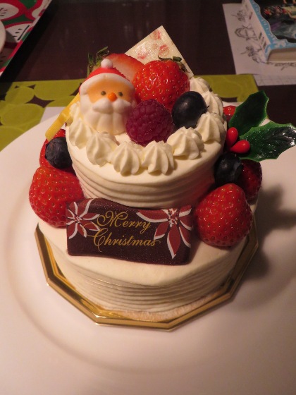 12/24 今年のケーキ＆プレゼント_e0022374_911629.jpg