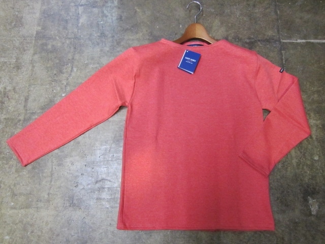 いつの時代も普遍に使えます(^^♪ St.James ・・・ Natural & WHITE カラー!! _d0152280_15431148.jpg