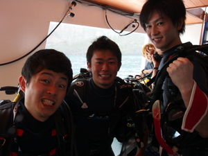 若者たちとピピ島へ!_f0144385_78616.jpg