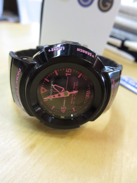 取り扱い店舗限定！CASIO 　g-shock mini GMN-50-1B2JR エナメルブラック/ピンク _e0076692_1474845.jpg