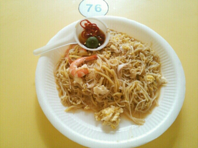 シンガポールの休日☆2日目;オットは南星の麺が好きらしい。_c0212604_5271858.jpg
