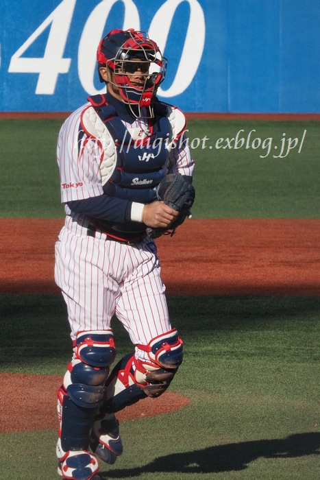 相川亮二捕手フォト 神宮3 21 Out Of Focus Baseballﾌｫﾄﾌﾞﾛｸﾞ 終了