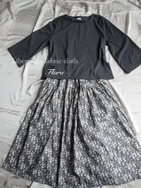 ♪ リバティ カペルのギャザースカート : Flora 大人服とナチュラル雑貨