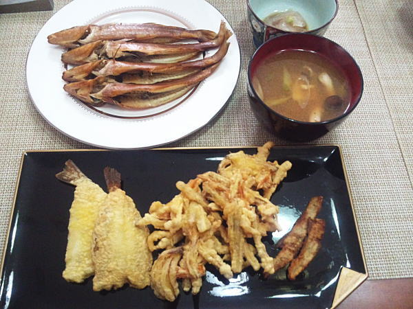 キス尽くしの献立 天ぷら 骨煎餅 燻製 刺身ワサビポン酢 あら汁 Kajuの 今日のお料理 簡単レシピ