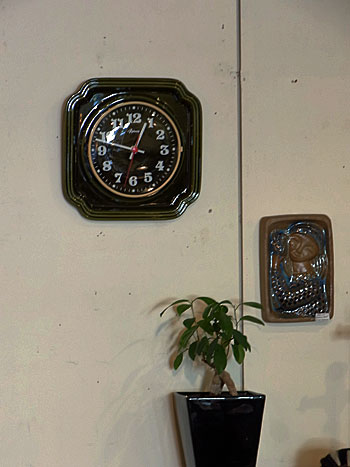 wall clock_c0139773_1631338.jpg