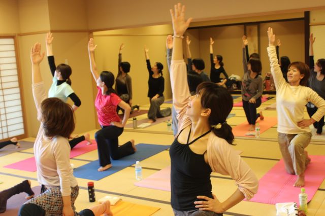 CORE YOGA (コアヨガ)2014年のご報告！_d0157497_1119164.jpg