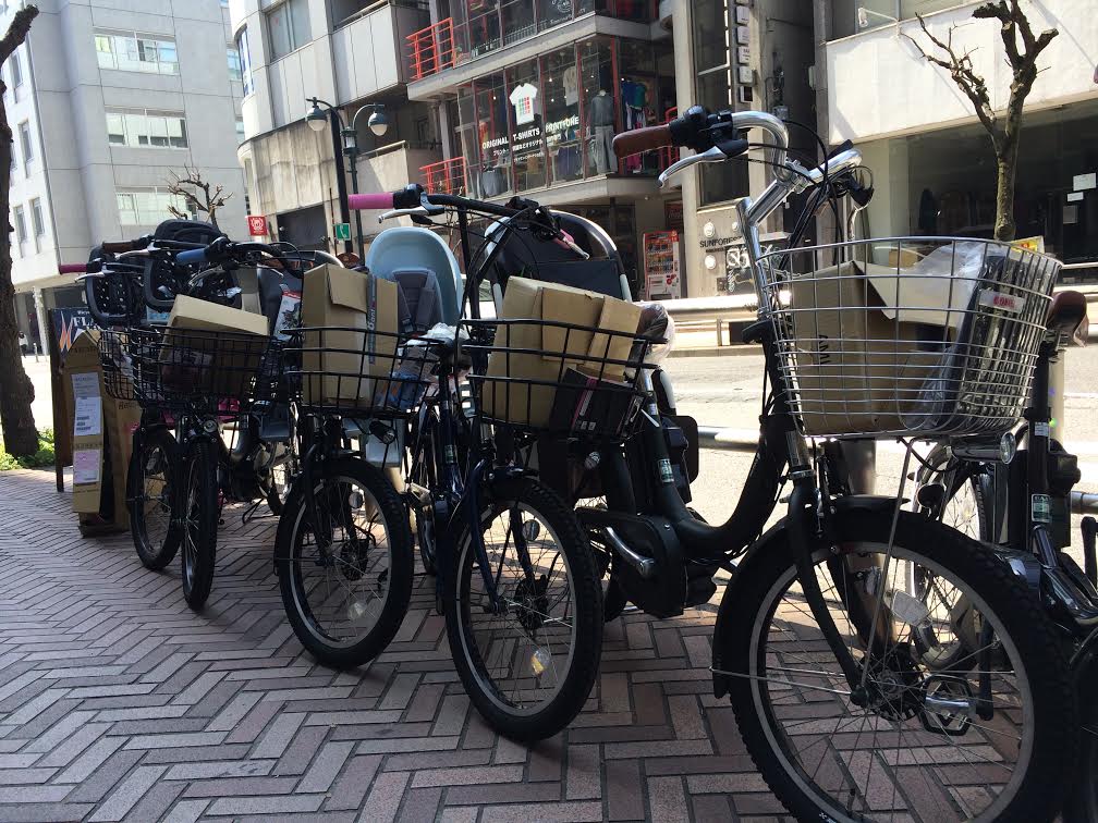 3月25日 渋谷 原宿 の自転車屋 FLAME bike前です!_e0188759_1144288.jpg