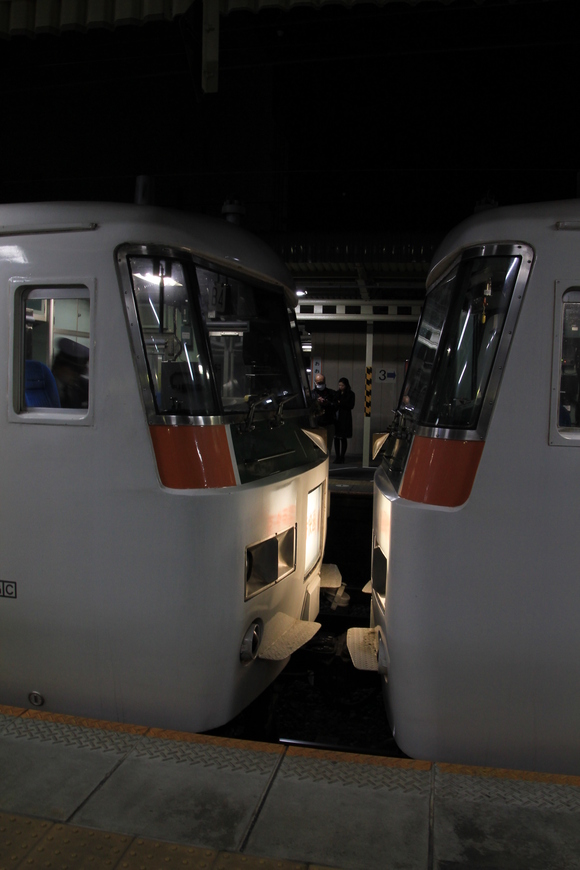 青春18切符 ムーンライトながら号 _d0202264_5555699.jpg