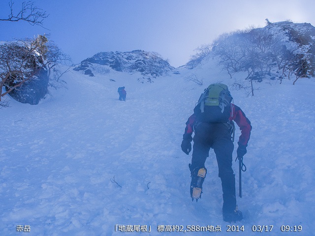 【快晴☆日帰り赤岳その１　　地蔵尾根　】_f0202271_15545720.jpg