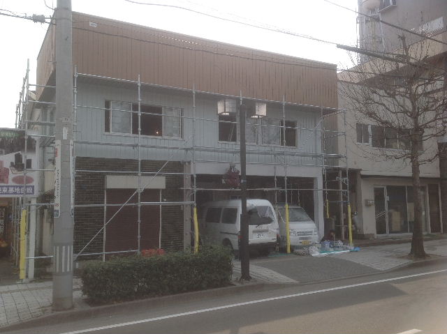 賃貸物件塗装工事3日目_f0031037_20333586.jpg