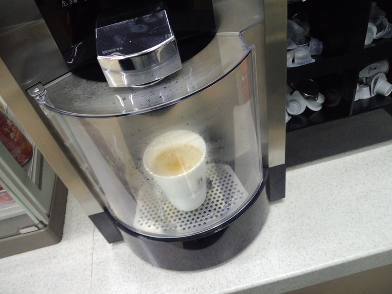 歓送迎会 代行が一時間待ちなのでセブンイレブンカフェ_d0010073_21474318.jpg