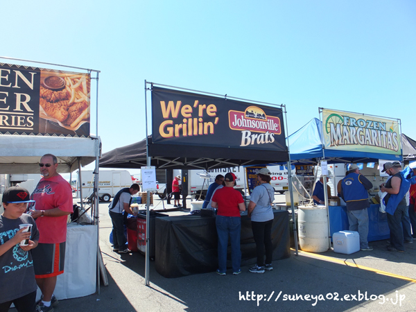 「Los Angeles County Air Show」でブルーエンジェルスを観てきました。_d0221584_6584683.jpg