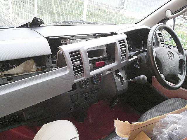 ハイエースにバックカメラ モニターを取り付けてみた 続 びーち はうす