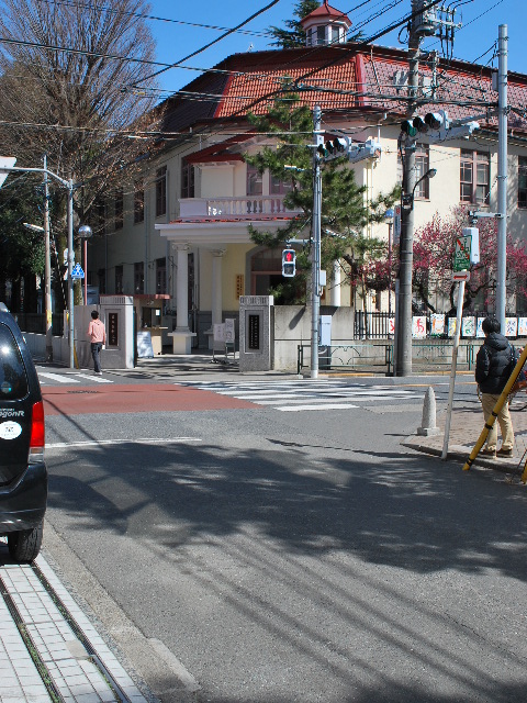 東京・日本獣医生命科学大学、旧麻布区役所(明治モダン建築再訪)_f0142606_19185698.jpg