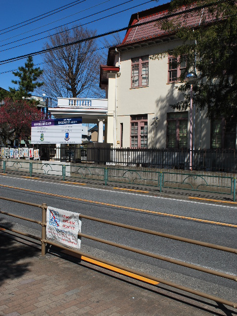 東京・日本獣医生命科学大学、旧麻布区役所(明治モダン建築再訪)_f0142606_1932499.jpg