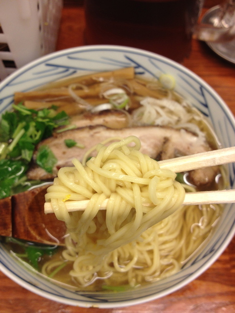 有楽町交通会館下：麺屋ひょっとこの柚子ラーメン　　ラーメンファンへのお願い_a0020434_23172154.jpg