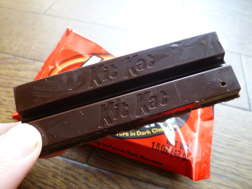 The Hershey Company KitKat DARK_c0152767_21445179.jpg