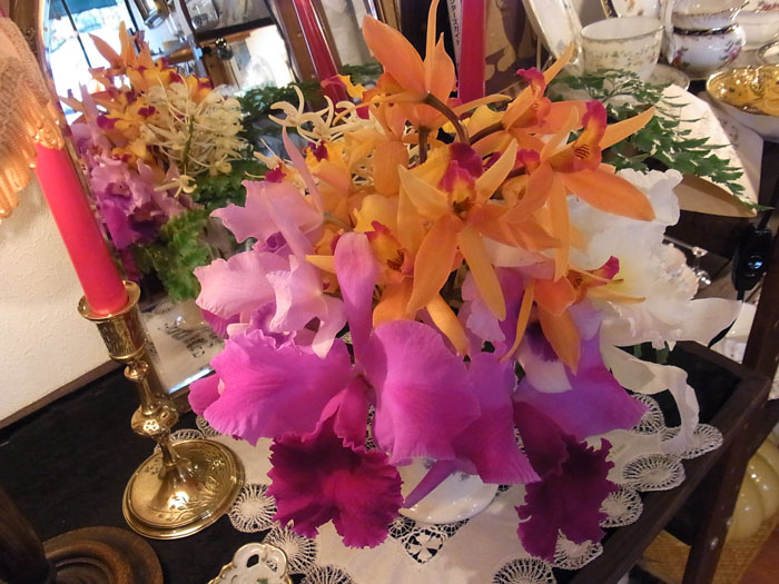 シックな華やかさのゴールドガラスです_d0127182_17153854.jpg