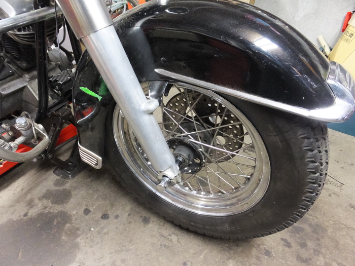 FLHフロントフォーク車体組込_c0226202_11524789.jpg