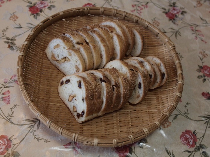 白神こだま酵母のパン_c0116915_23553135.jpg