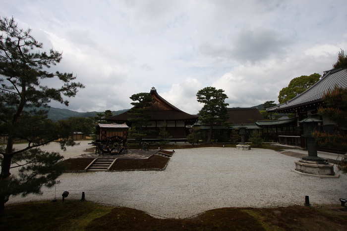 新緑の嵯峨野巡り －大覚寺（前編）－_b0169330_17543413.jpg