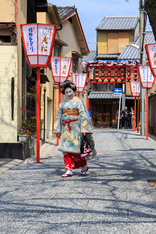 平野神社・魁桜と、上七軒の桜の下で（勝瑠さん、市知さん、勝音さん、梅ちえさん、勝奈さん）_f0155048_03259.jpg