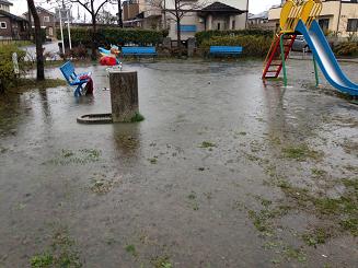 暴風・大雨警報が発令されました_d0261484_22233211.jpg